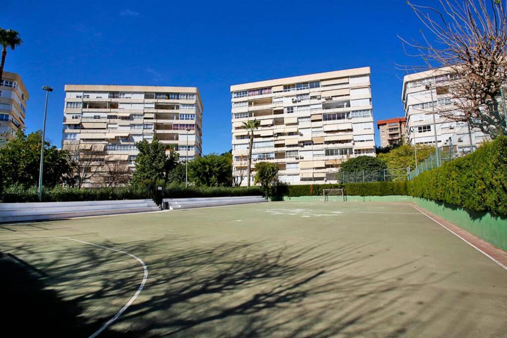 Garden Apartment With Pool And Ac อาลิกันเต ภายนอก รูปภาพ