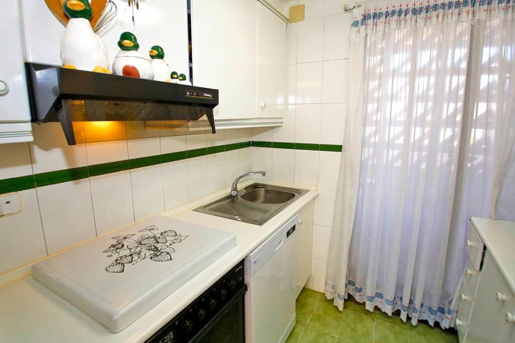 Garden Apartment With Pool And Ac อาลิกันเต ภายนอก รูปภาพ